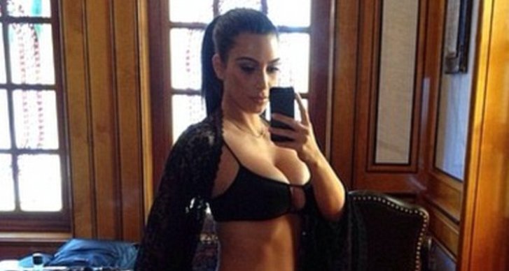Kim Kardashian, Bikini, Kanye West, North